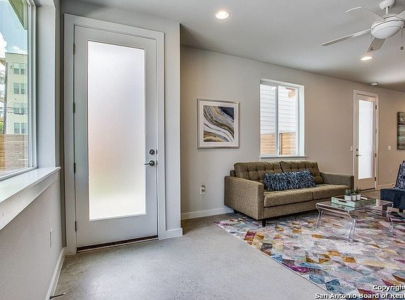 4th image of 330 Clay St Unit 20