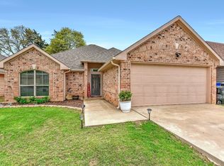 1202 Amsden Cir, Denison, TX 75020
