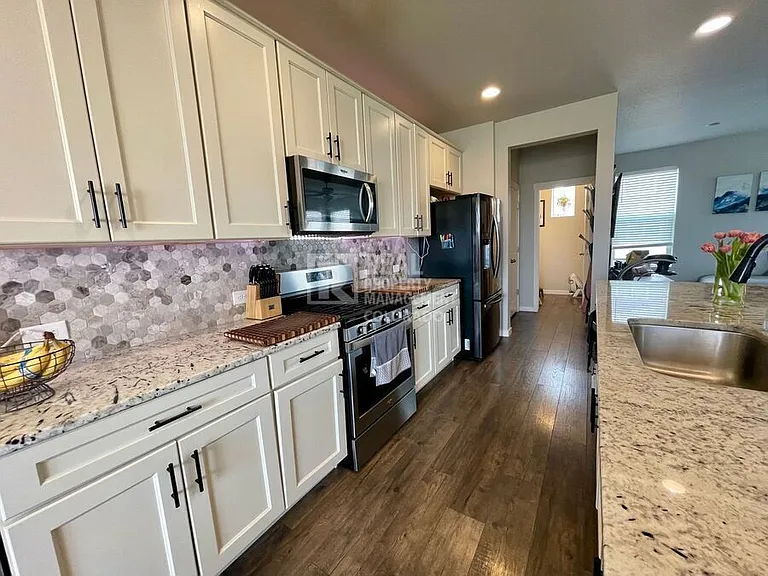 4183 Parkwood Trl — Photo 12