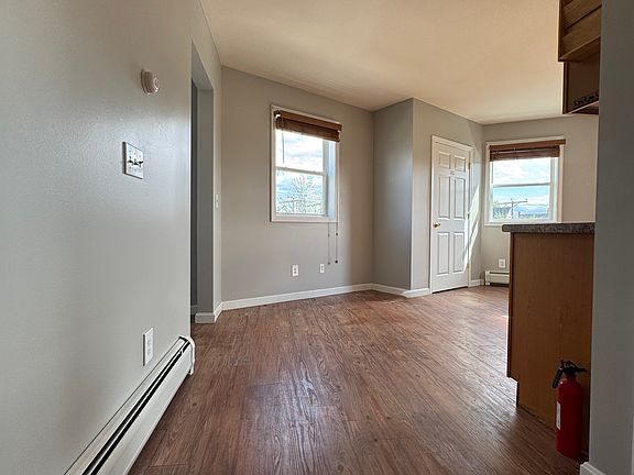 3rd image of 126 Vine St APT 17-B