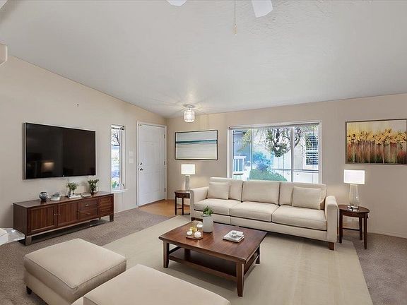 3rd image of 4433 S Sunny Creek Cir