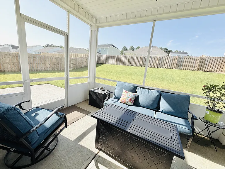 667 Honeydew Dr — Photo 8