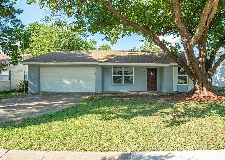 1st image of 2939 Bergen Ln