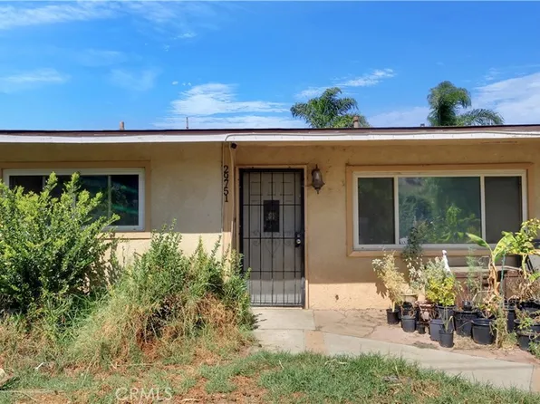 29751 Cromwell Ave, Val Verde, CA 91384
