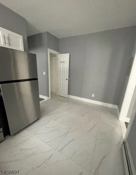 2 bed, 1.0 bath, $1,900 — Photo 2