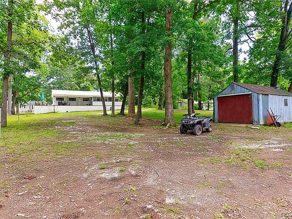 2nd image of 388 Grays Creek Ln