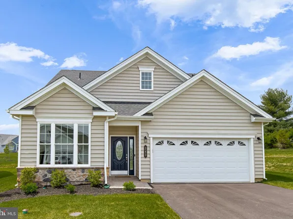 343 National Dr, Downingtown, PA 19335