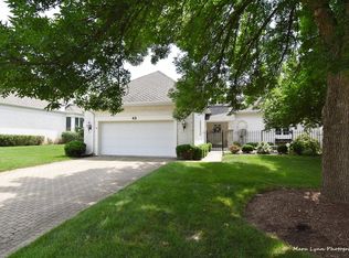 43 Hillcrest Dr, Sugar Grove, IL 60554