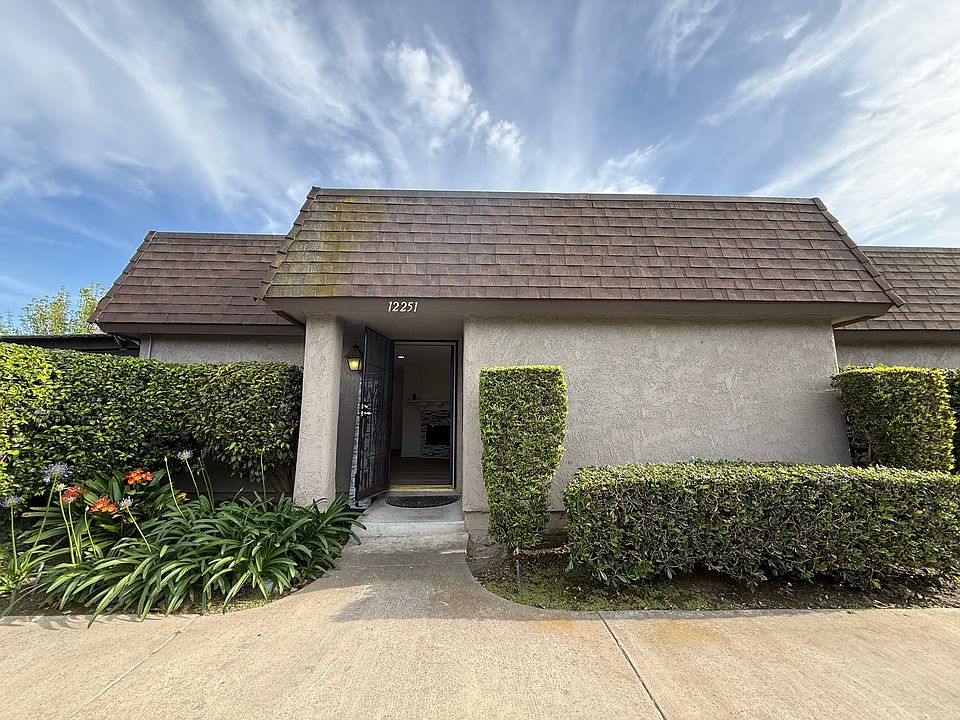 1st image of 12251 Malibu Dr