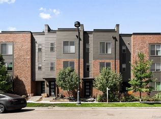 2513 N Newark Ct, Aurora, CO 80010