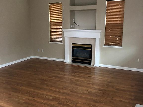 3rd image of 2447 Penbrooke Ave