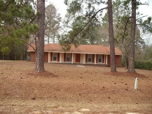 115 Bull St, Swainsboro, GA 30401
