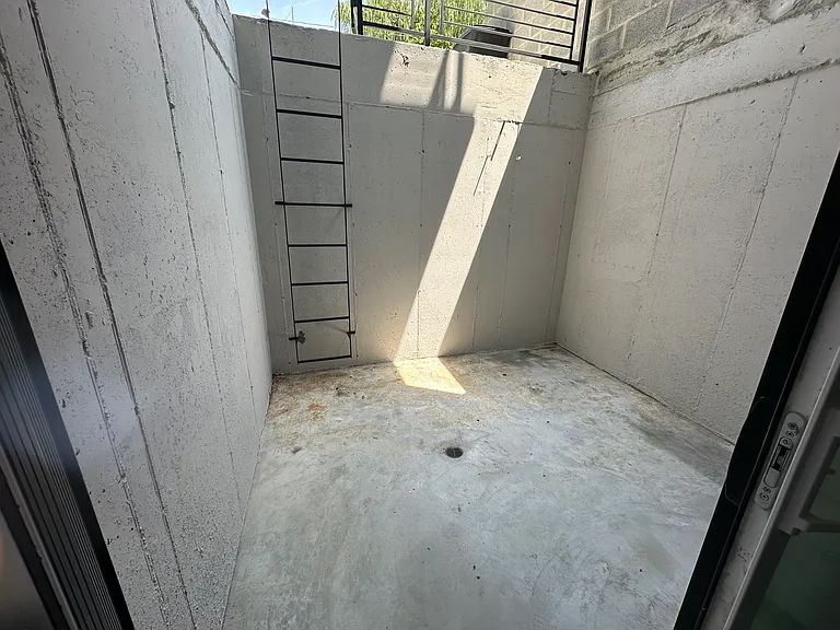 1533 N Lawrence St #1 — Photo 41