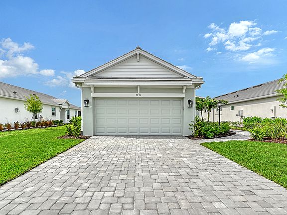 3rd image of 3231 Alba Cir