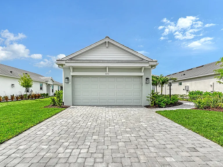 3231 Alba Cir — Photo 3