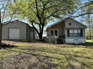 306 Oak St, Nocona, TX 76255
