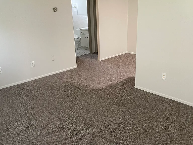 17620 Lakeshore Blvd — Photo 5