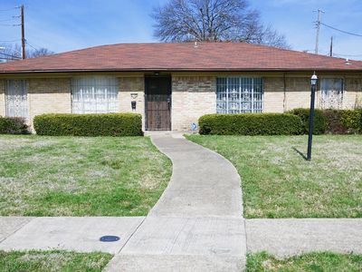 6199 Lazy River Dr, Dallas, TX, 75241