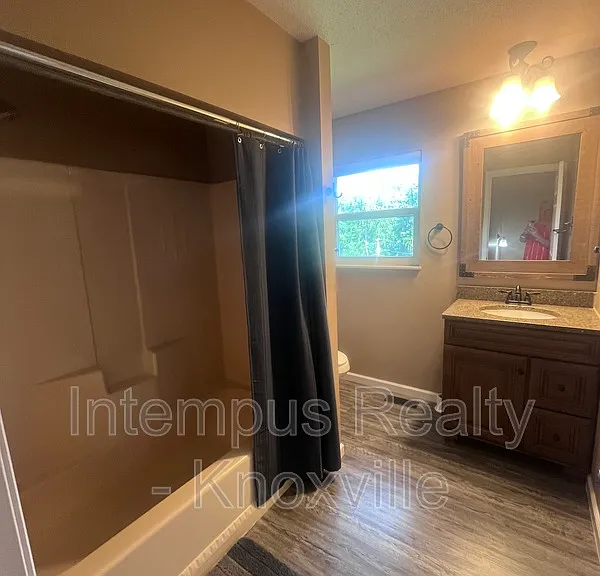 405 Iroquois Ln #1 — Photo 8