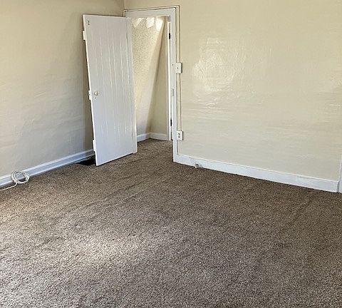 2nd image of 1600 Willow Ave