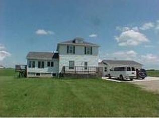 7027 Dysart Rd, Waterloo, IA 50701