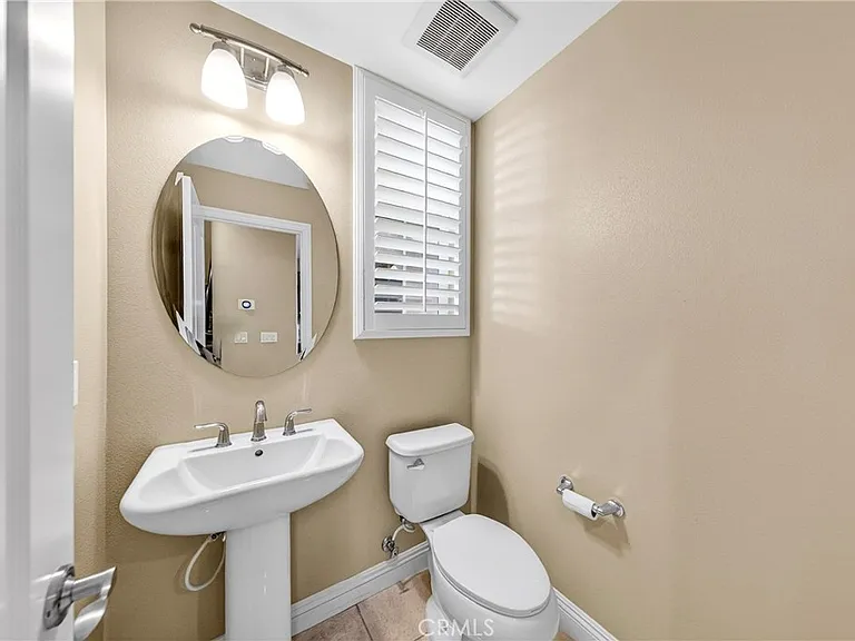 2976 E Coalinga Dr — Photo 8