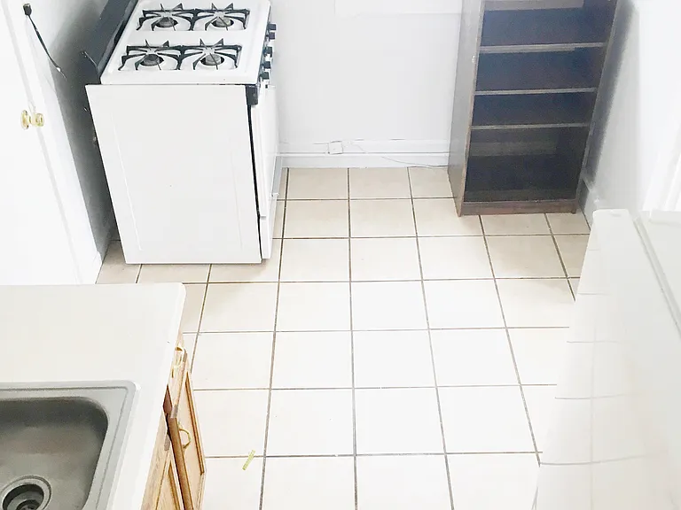 1223 Rice St #2 — Photo 5