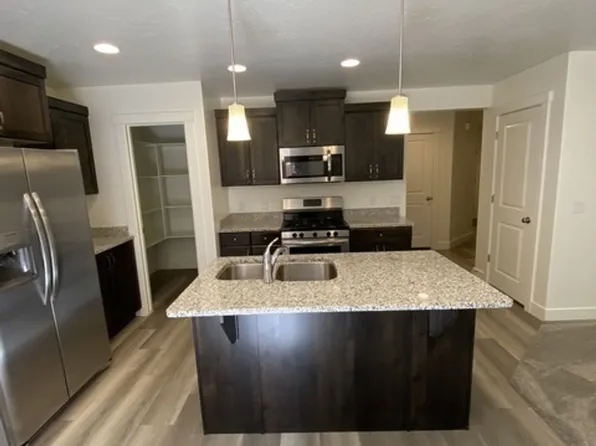 5808 S Challenger Way, Saint George, UT 84790