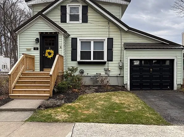 32 Glenn St, Cortland, NY 13045