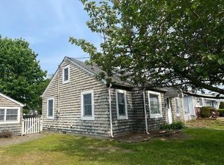 9 Coolidge Ave, Amityville, NY 11701