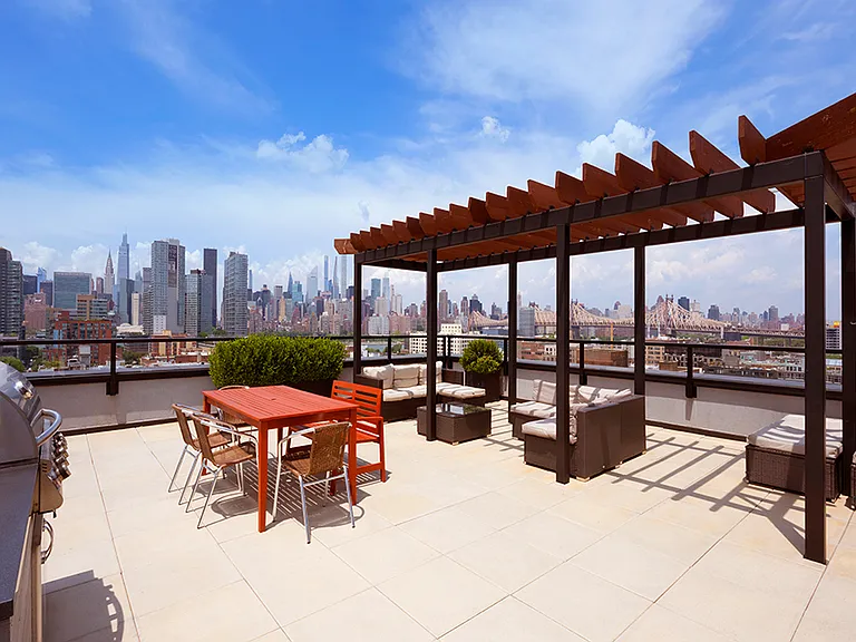 1333 Jackson Ave #4E — Photo 8