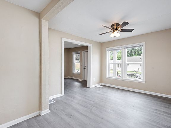 3rd image of 636 S 25th St