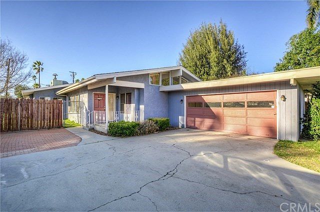 1st image of 3474 Ferndale Ave