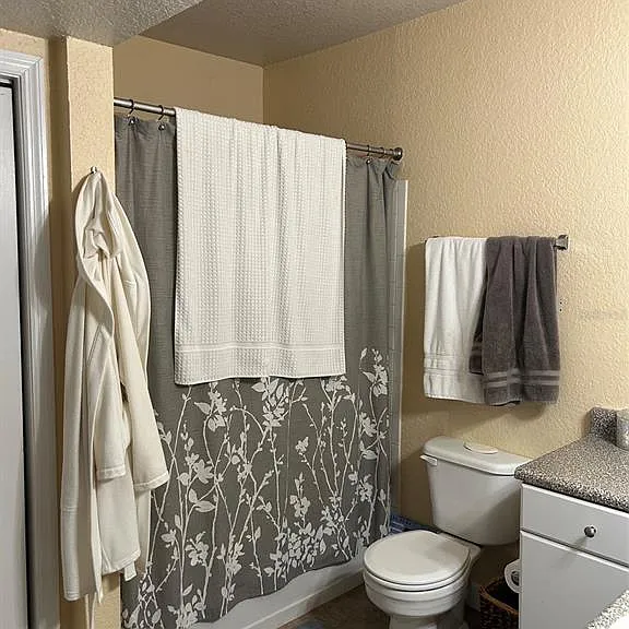 304 E South St #6025 — Photo 10