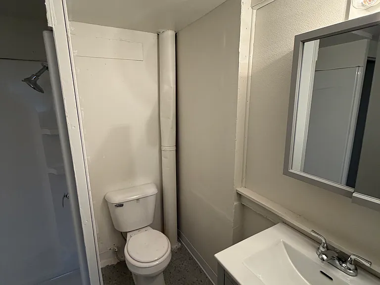 926 N Charles St — Photo 2