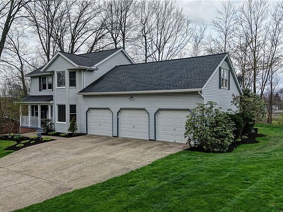 5th image of 717 Pine Hills Dr SW