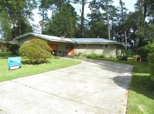 3813 Wagon Rd, Dickinson, TX 77539