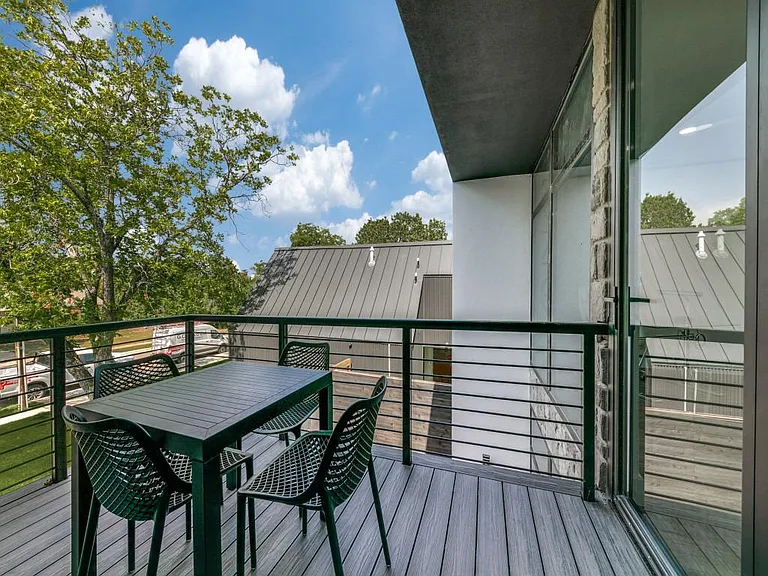 4438 Bonham St — Photo 36