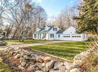 139 Dunk Rock Rd, Guilford, CT 06437