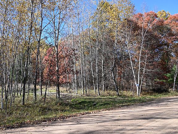 3rd image of 27705 Oberon Loop