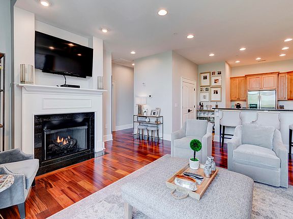 3rd image of 300 S Gay St #203
