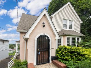 86 Staunton St, Yonkers, NY 10704