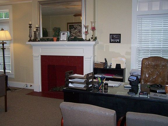 5th image of 1008 W 2nd Ave