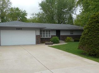 3266 Cavendish Dr, Rockford, IL 61109
