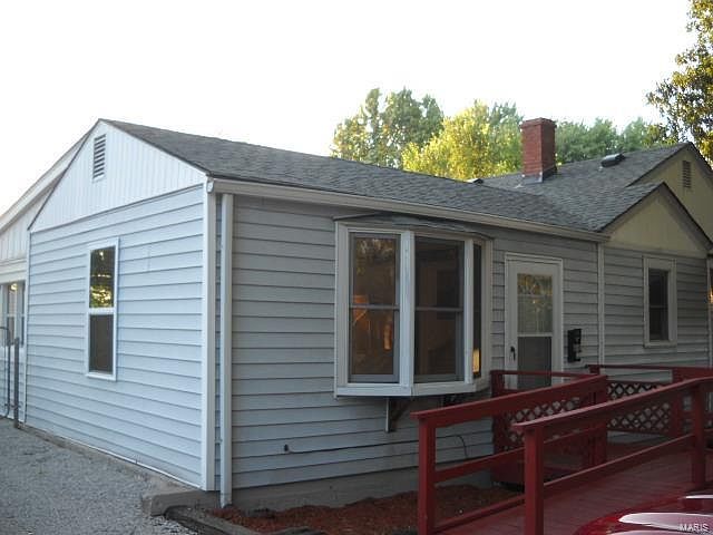 1st image of 209 Tomlinson St