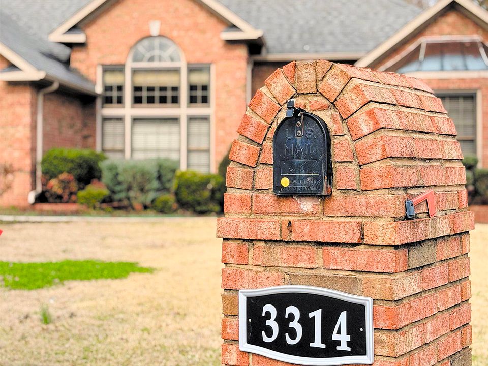 1st image of 3314 Loggers Pl SW