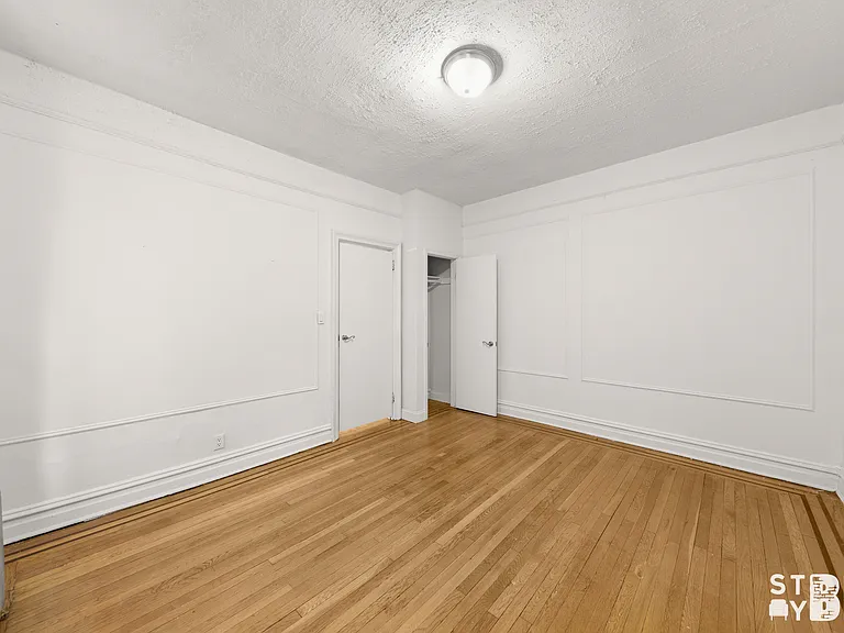 400 Clinton Ave #5C — Photo 8