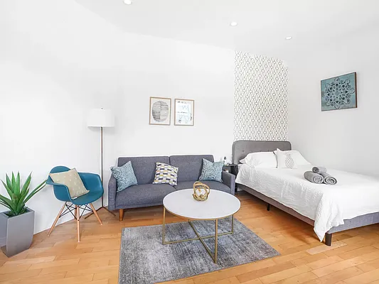 Rented by Oxford Property Group | media 26