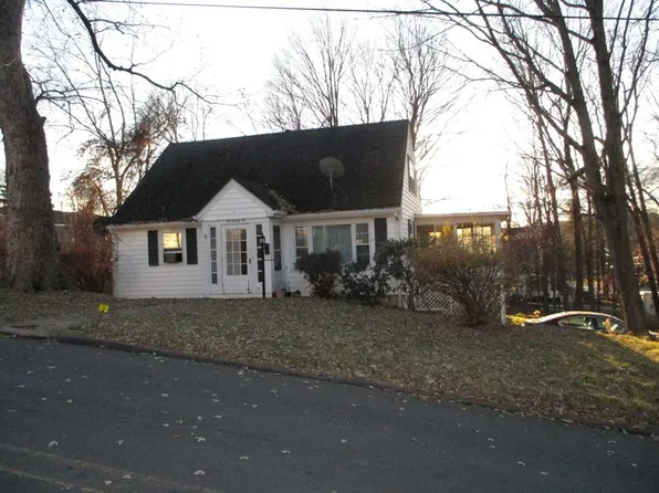 222 Cedar St, Haverhill, MA 01830