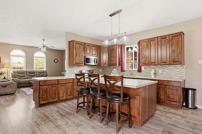 207 Goodman Ave — Photo 28
